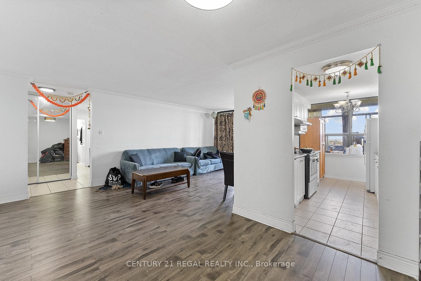 18 Knightsbridge Road Unit 1009, Brampton, ON L6T 3X5 - Photo 1