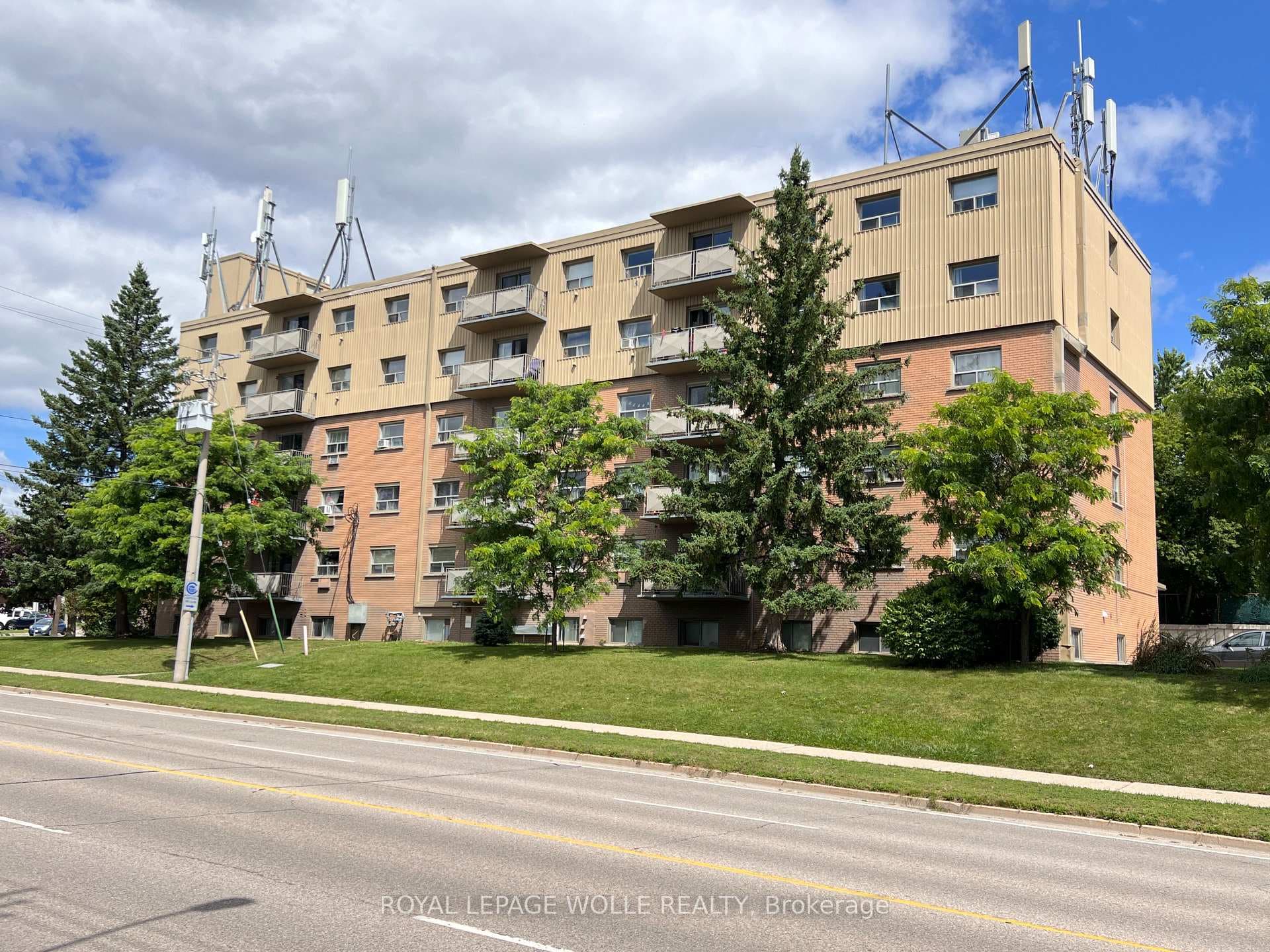 283 Fairway Road Unit 503, Kitchener, ON N2A 2P1 - Photo 1