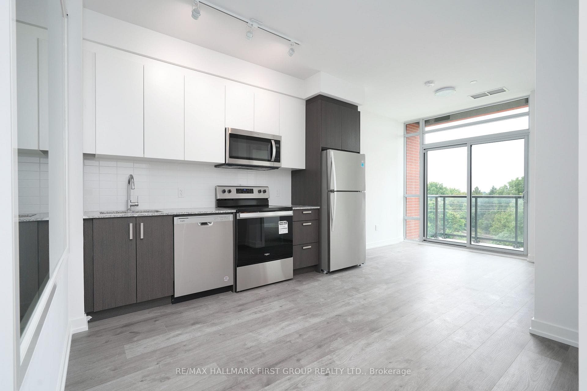 1010 Dundas Street Unit 516, Whitby
