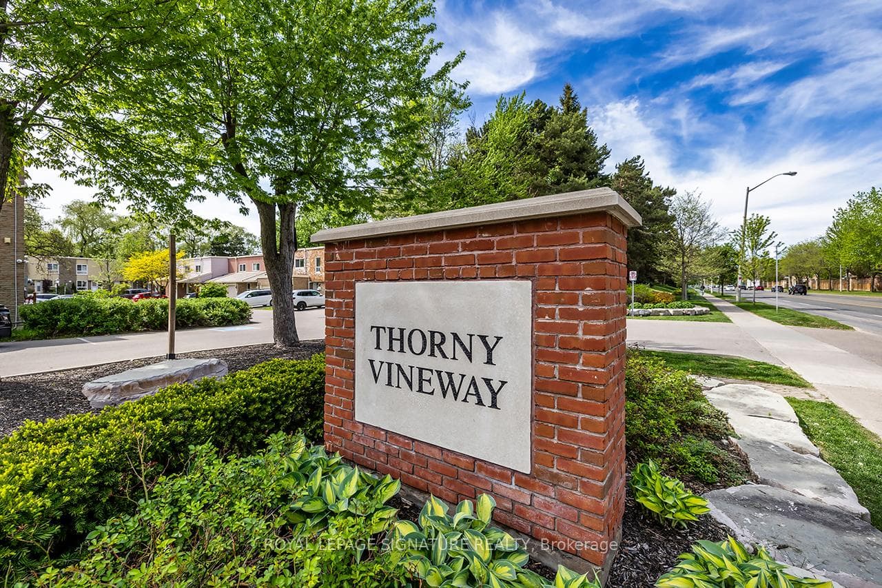106 Thorny Vineway N/A, Hillcrest Village / Bayview Village, ON M2J 4J5 - Photo 1