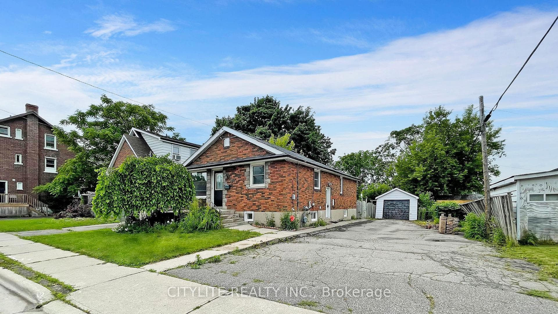 342 Elgin Street Unit Main Fl, Oshawa, ON L1G 1T8 - Photo 1