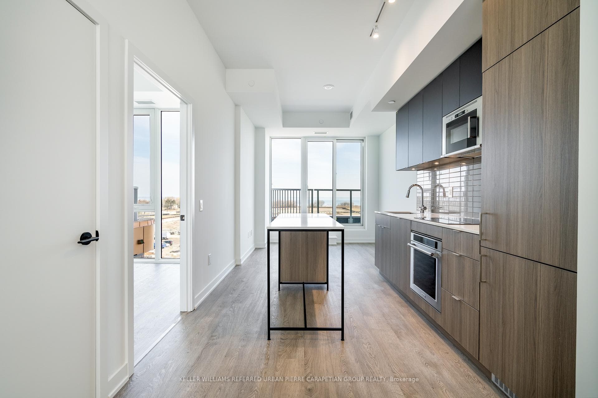 220 Missinnihe Way Unit 511, Mississauga