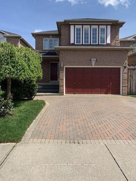 846 Cardington Street Unit Autum, Mississauga, ON L5V 1Z7 - Photo 1
