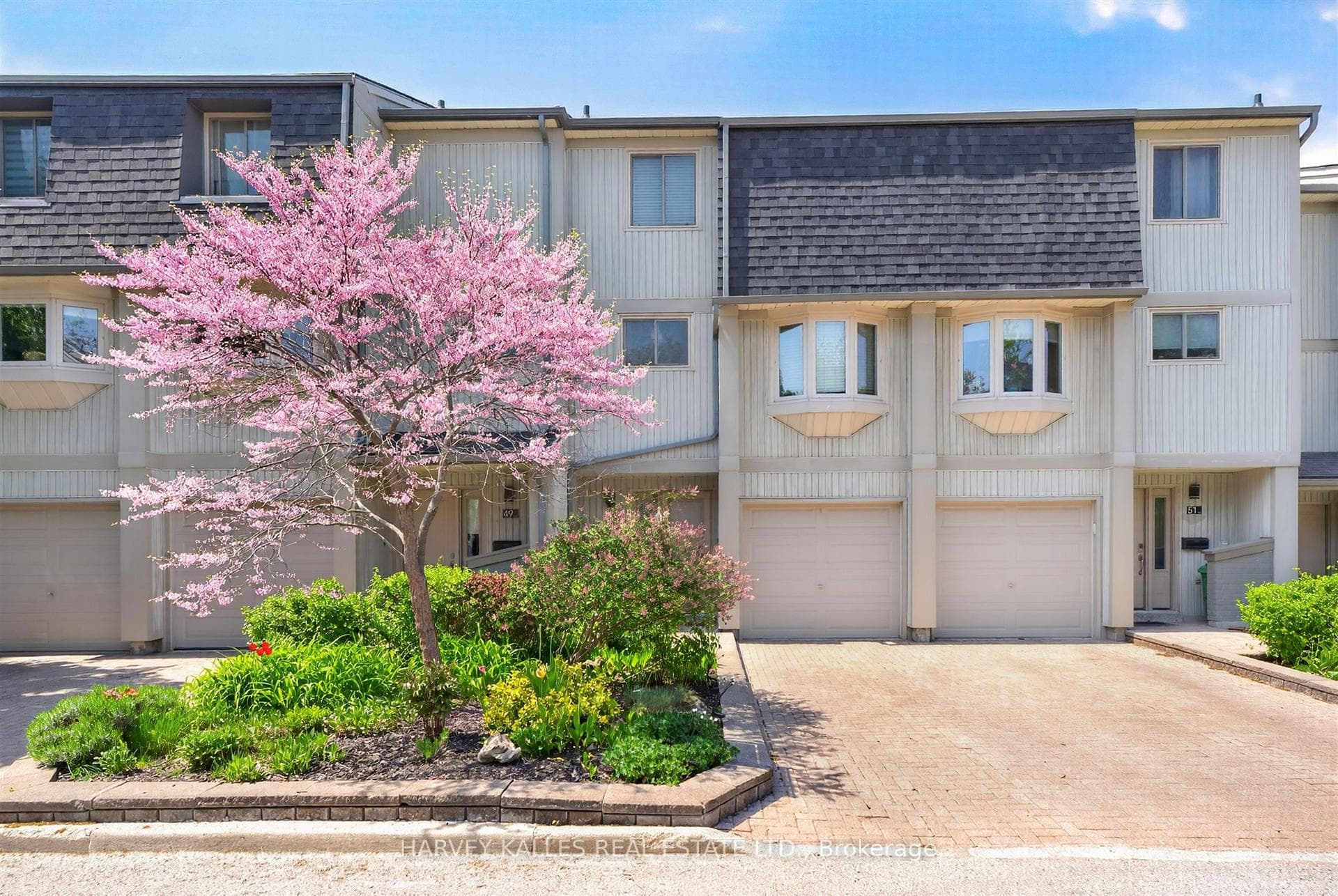 1060 Walden Circle Unit 50, Mississauga, ON L5J 4J9 - Photo 1