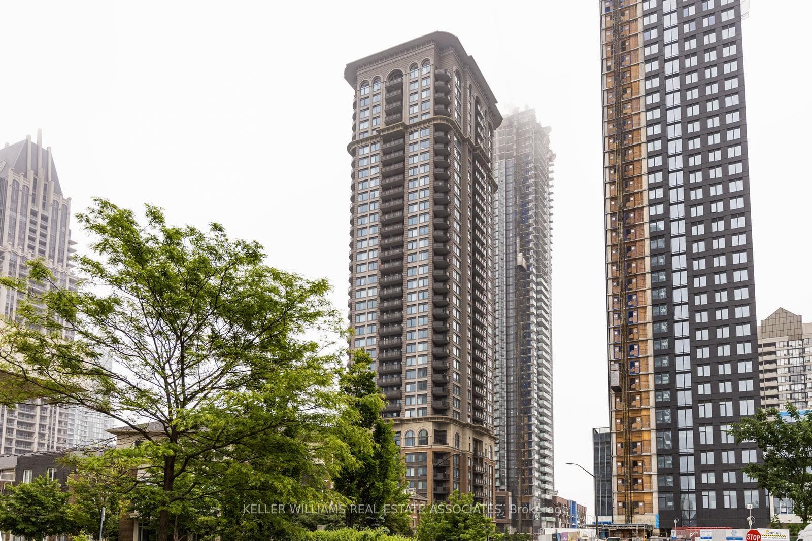 385 Prince Of Wales Drive Unit 2410, Mississauga