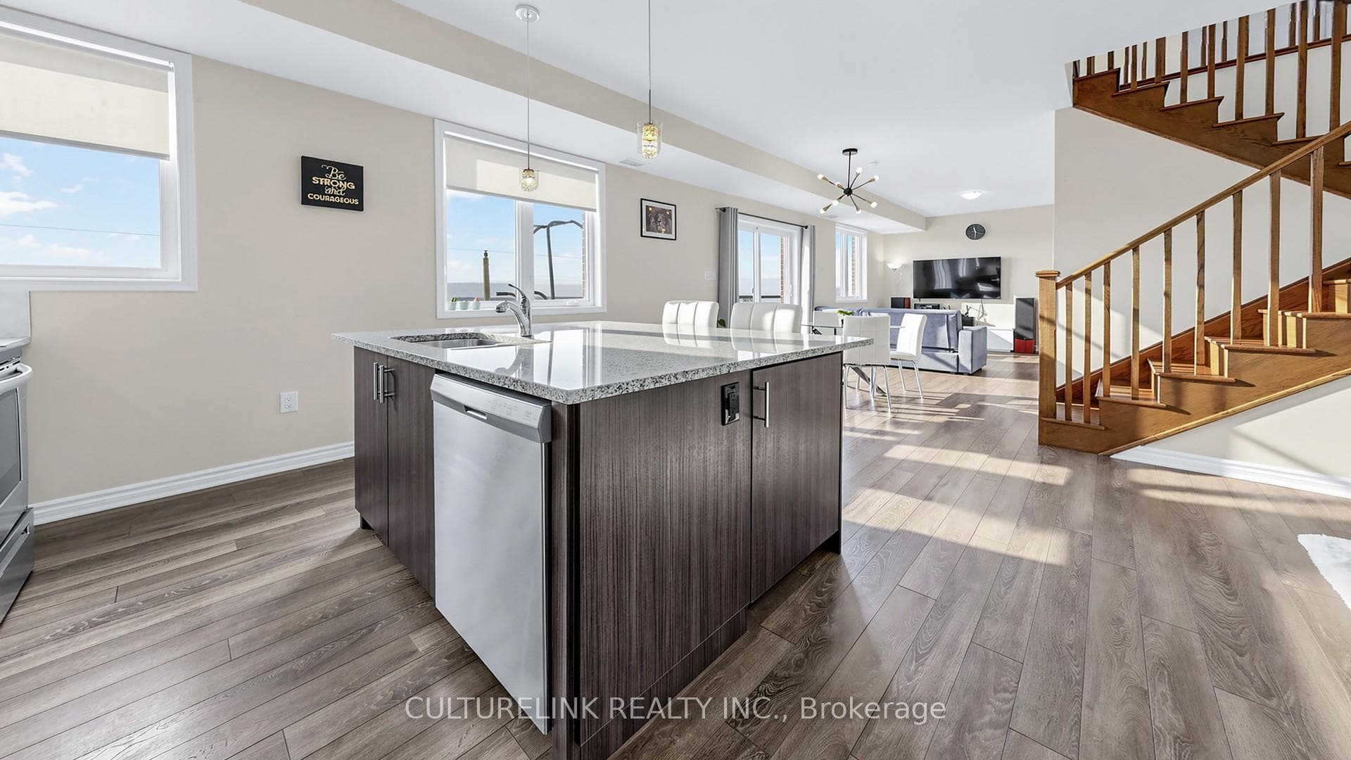 1148 Dragonfly Avenue Unit 605, Pickering, ON L1X 0H5 - Photo 1