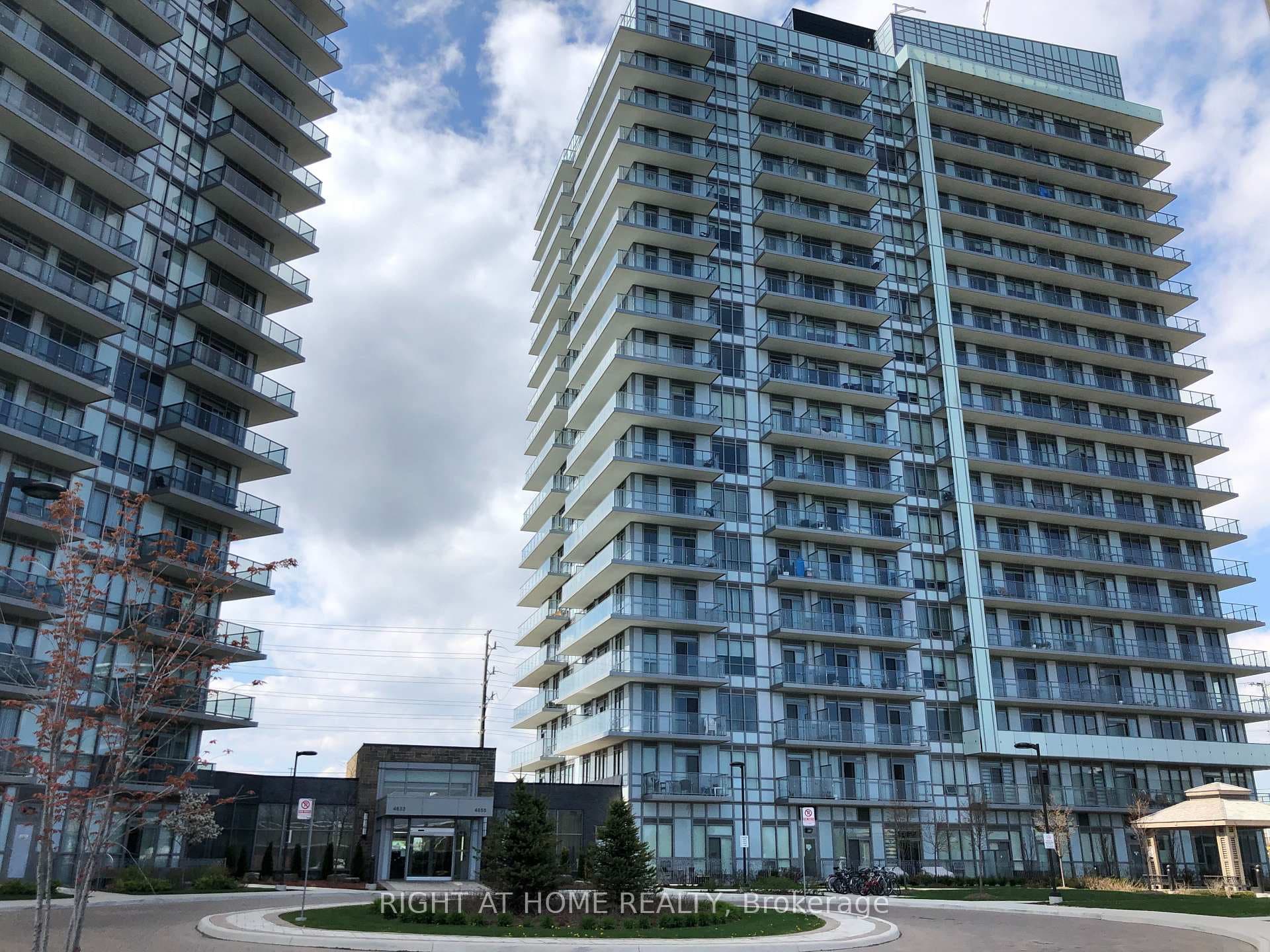 4655 Glen Erin Drive Unit 803, Mississauga, ON L5M 0Z1 - Photo 1
