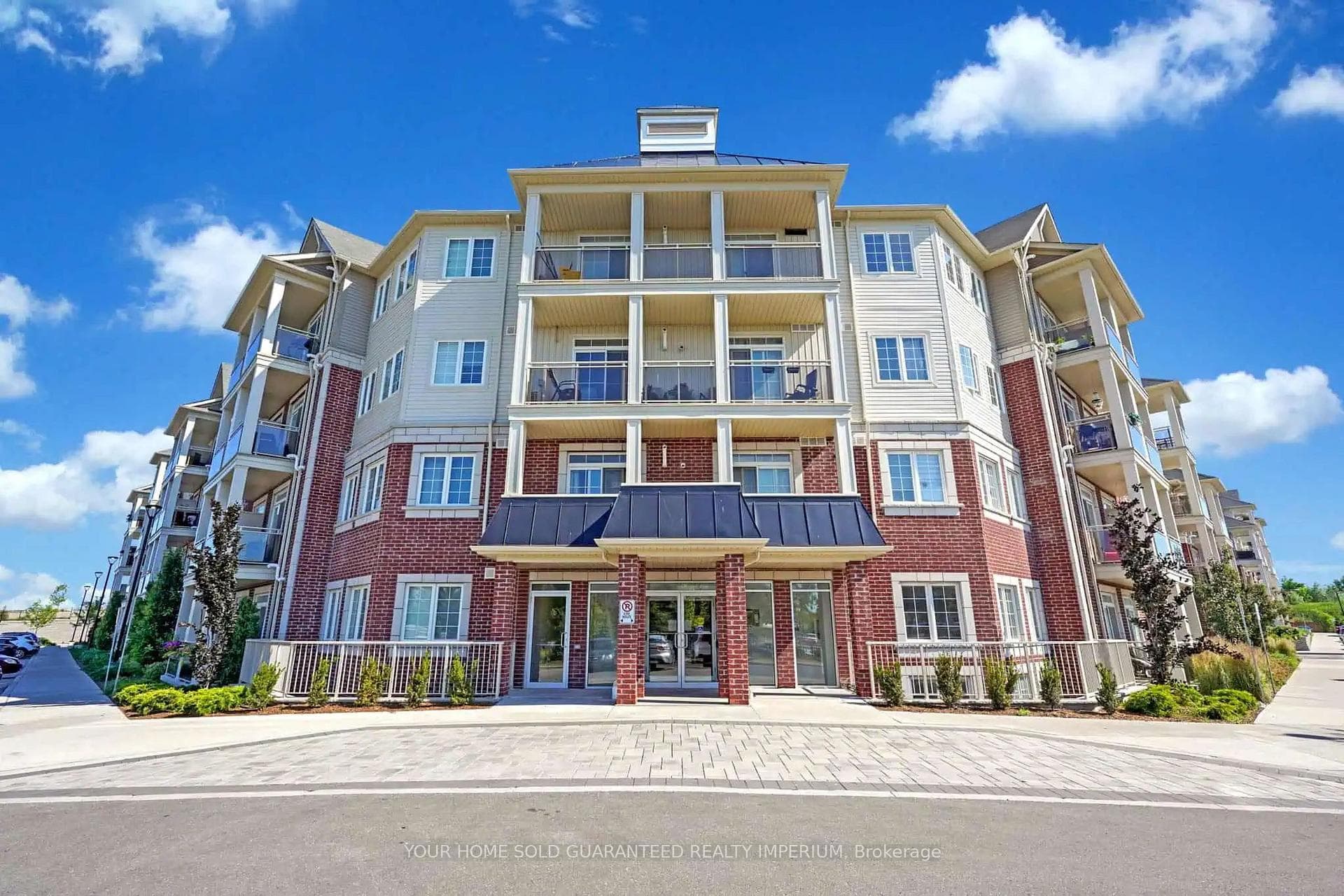 84-#302 Aspen Springs Drive Unit 302, Clarington, ON L1C 0A1 - Photo 1