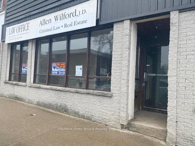 153 8TH Street, Owen Sound, ON N4K 2C6 - Photo 1
