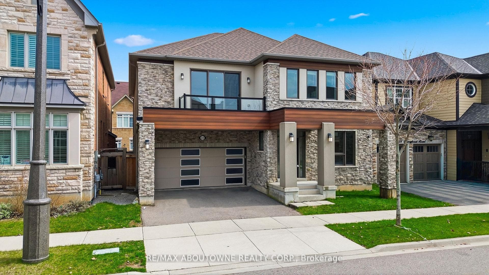 224 Cherryhurst Road, Oakville, ON L6M 0Z7 - Photo 1