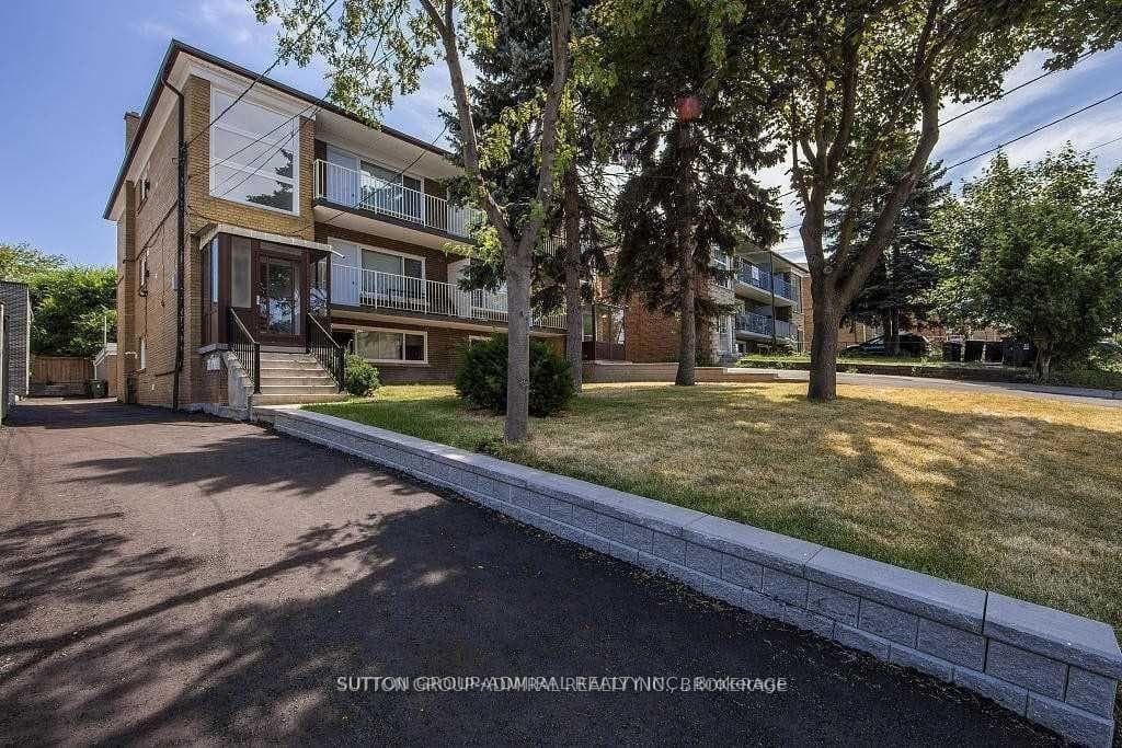 77 Garthdale Court Unit Unit 2, North York (Bathurst Manor / Clanton Park), ON M3H 5P7 - Photo 1