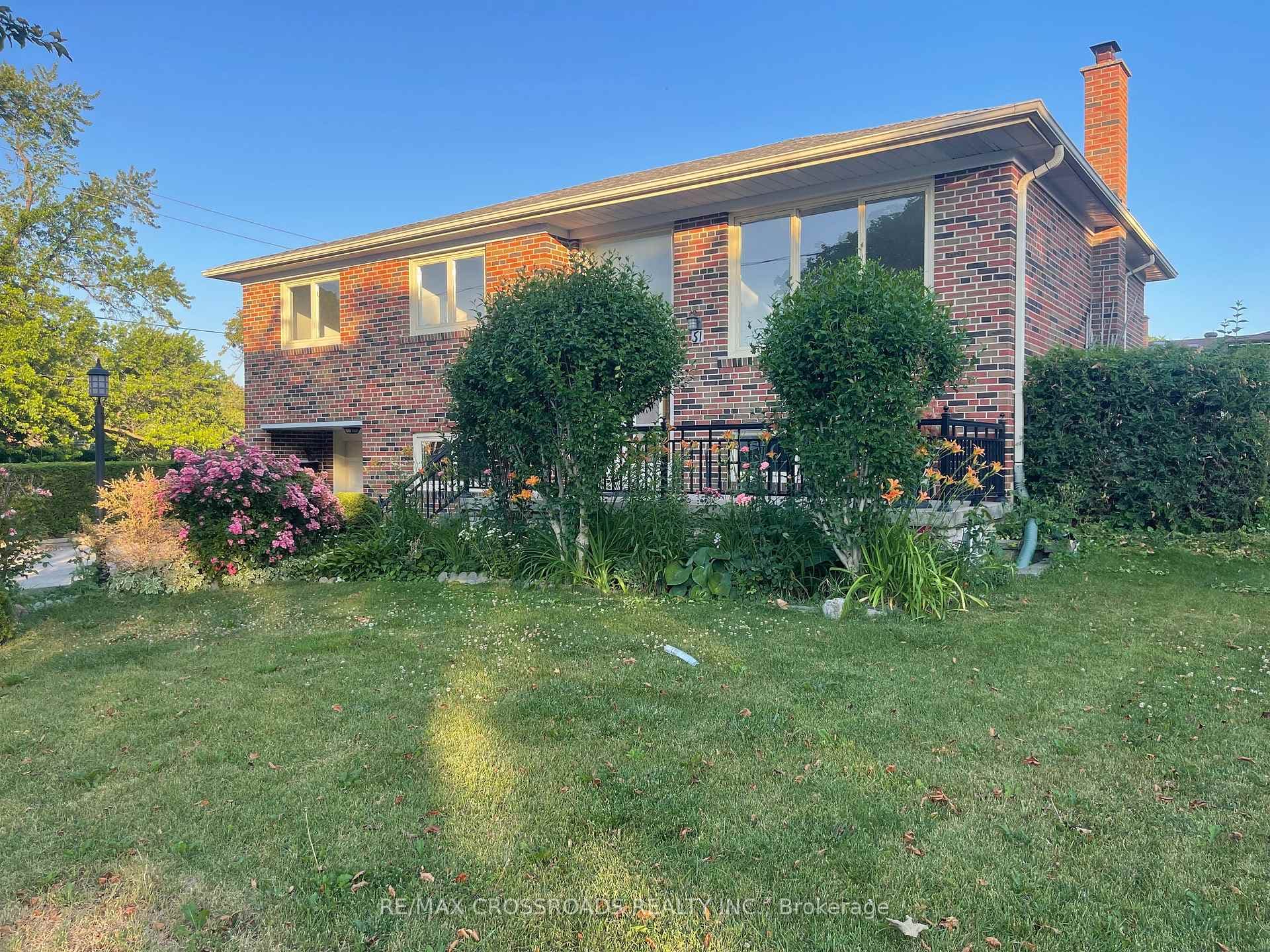 51 Pleasant View Drive, Hillcrest Village / Bayview Village, ON M2J 3P7 - Photo 1