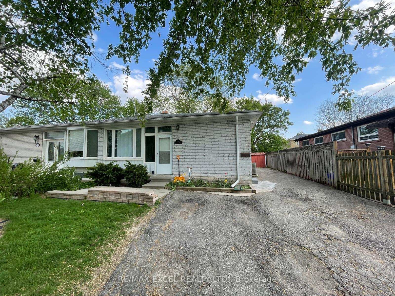 244 Demaine Crescent Unit Basement, Richmond Hill, ON L4C 2W5 - Photo 1
