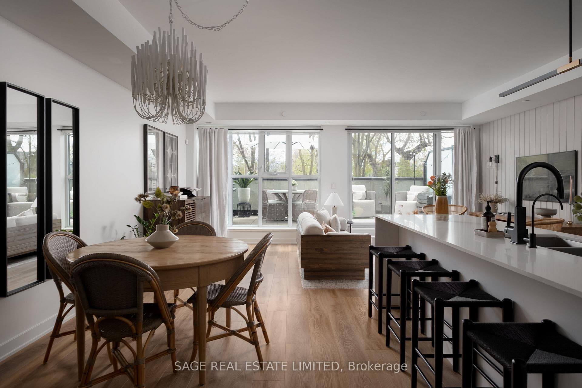 899 Queen Street Unit 212, Riverdale / Leslieville, ON M4M 0C8 - Photo 1