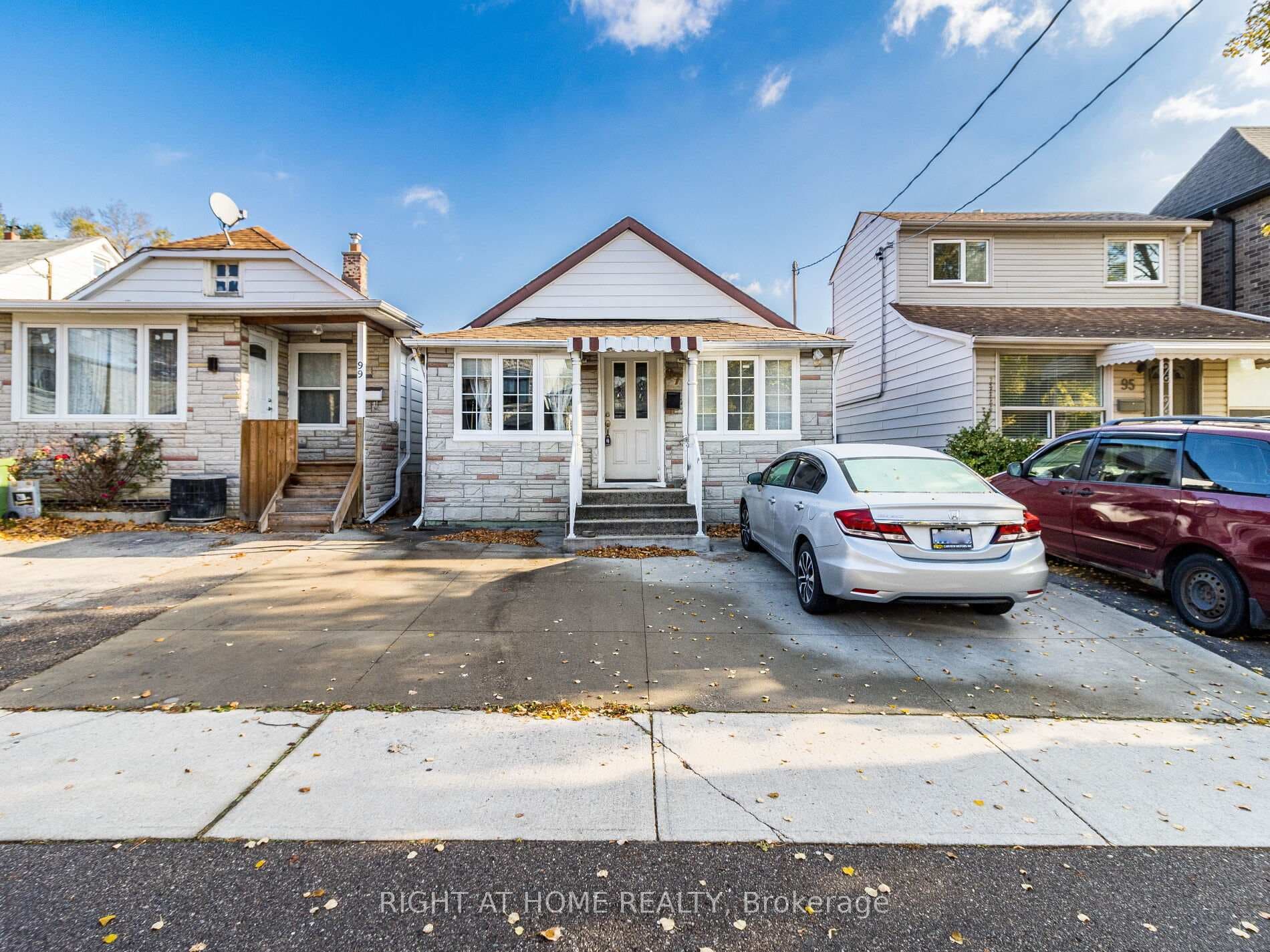 97 29th Street, Liberty Village / Parkdale / South Parkdale, ON M8W 3B1 - Photo 1