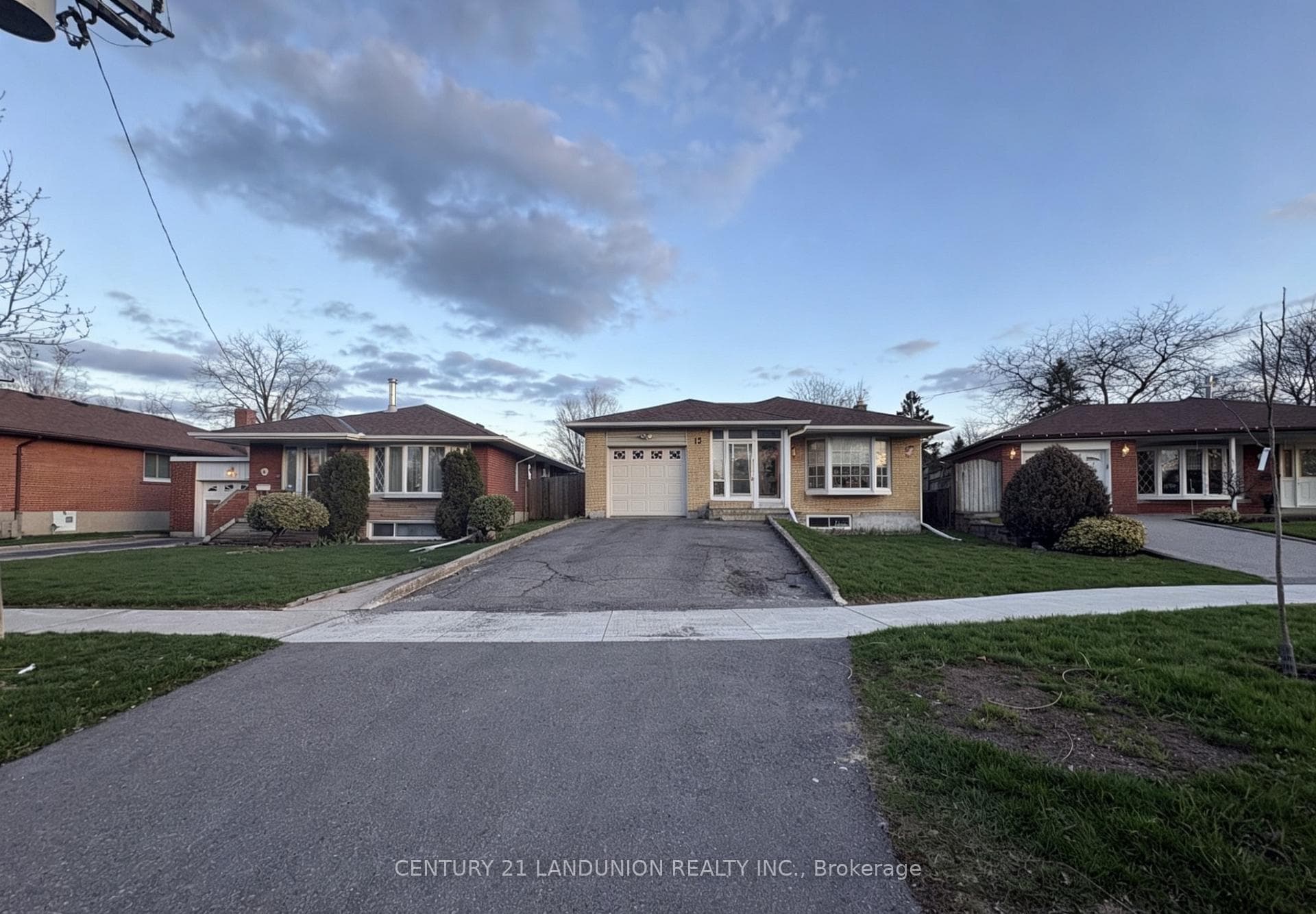 15 Fordover Drive, Scarborough Town Centre, ON M1E 1T7 - Photo 1