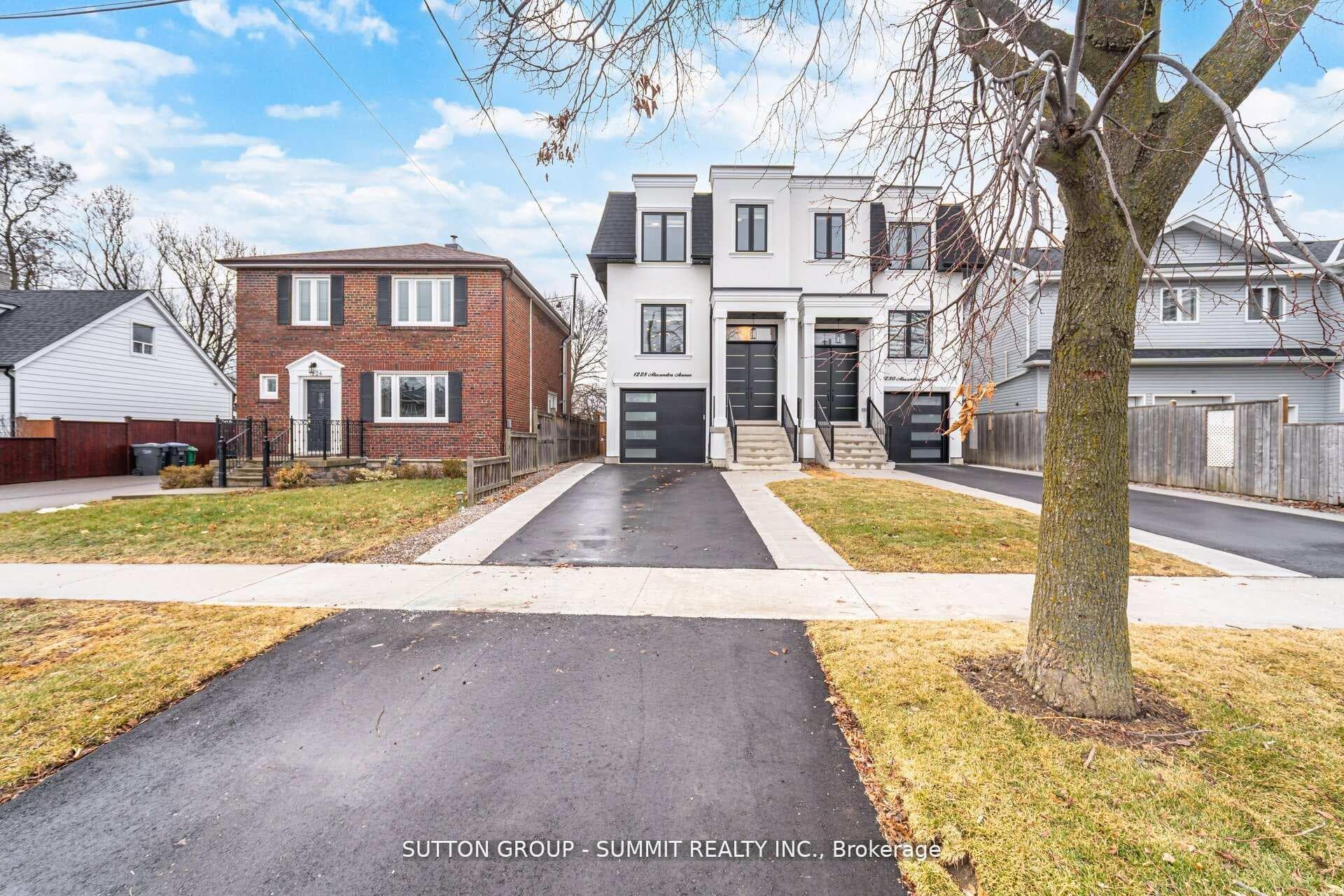 1228 Alexandra Avenue, Mississauga, ON L5E 2A5 - Photo 1