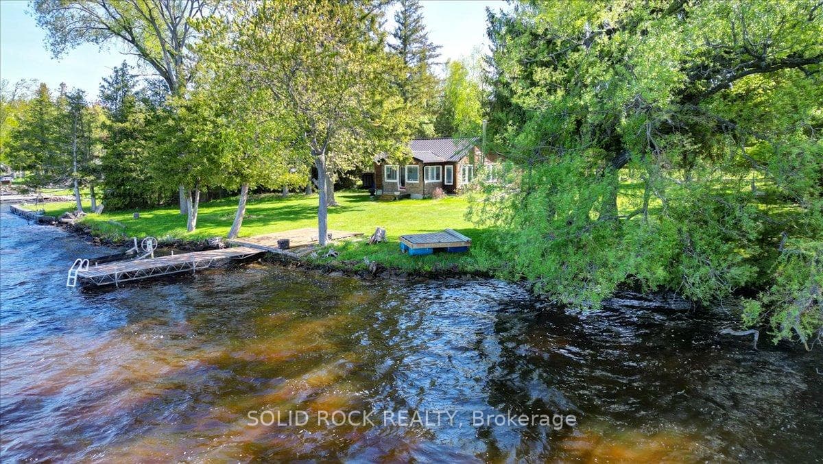 Welcome to 54 Lake Rd. Trent Hills