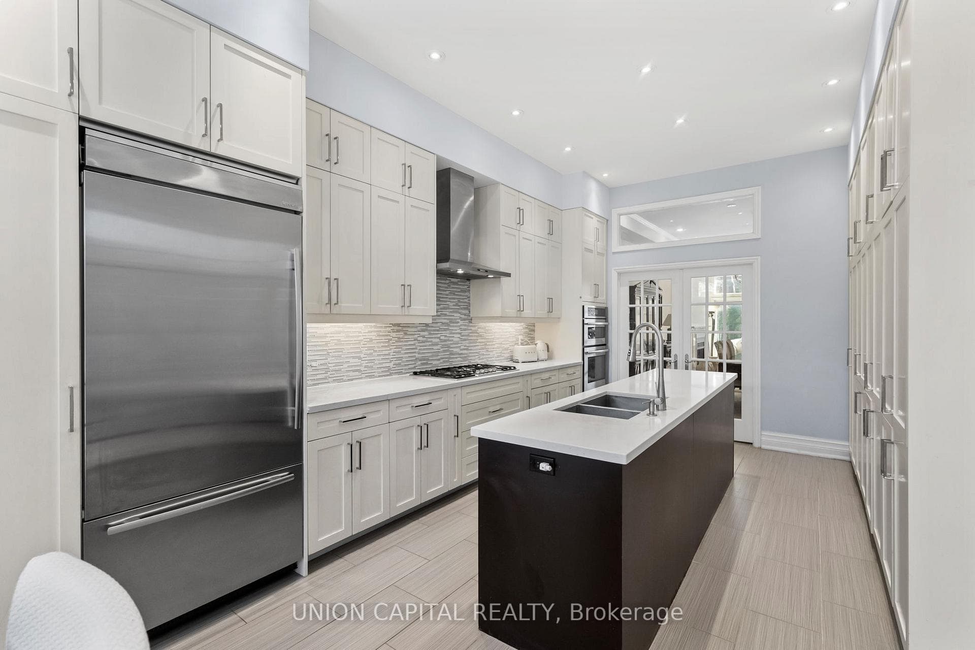 75 Falcon Street, Leaside / Davisville, ON M4S 2P4 - Photo 1