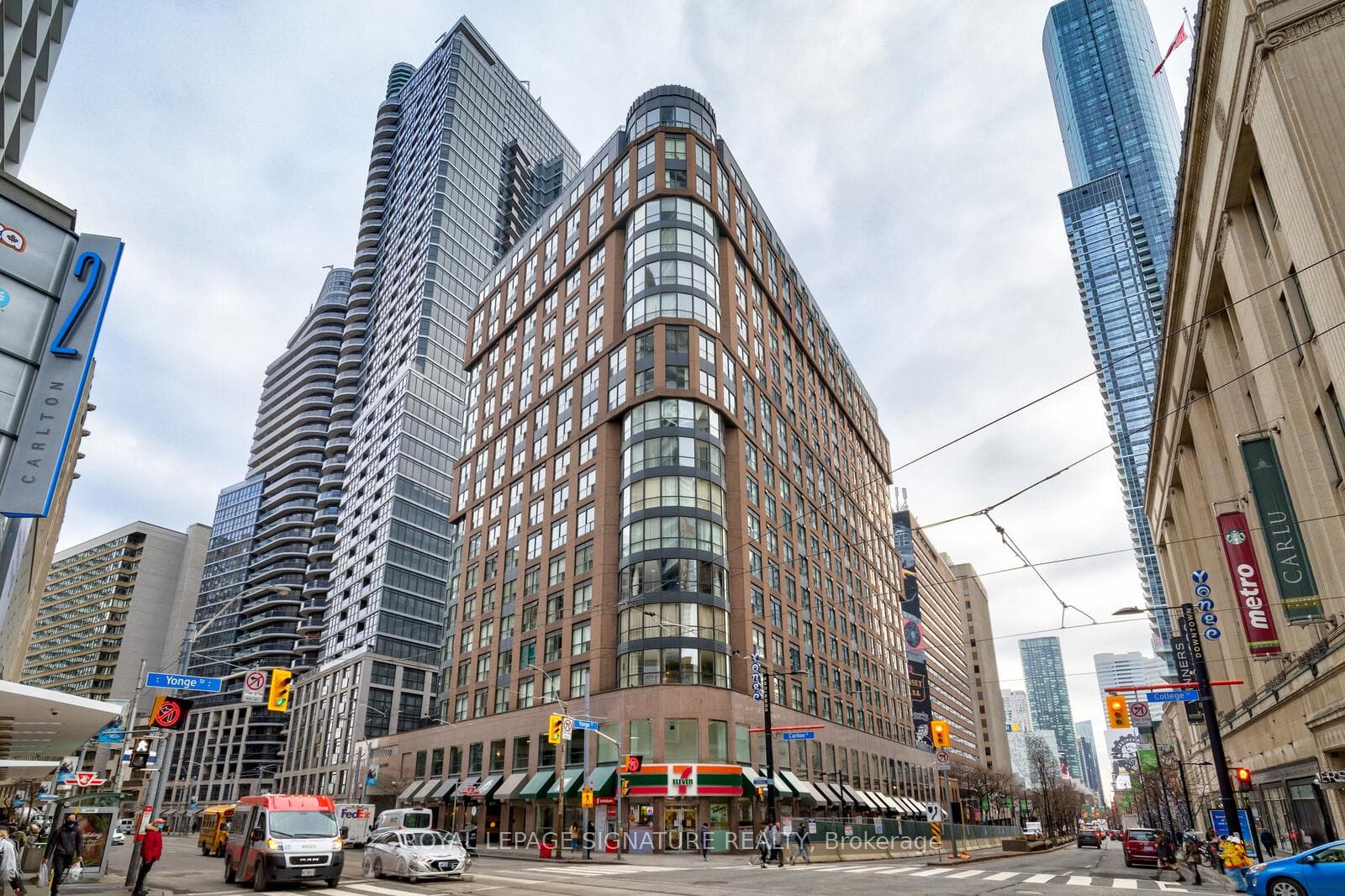 7 Carlton Street Unit 306, Regent Park / Cabbagetown / St. James Town, ON M5B 1L2 - Photo 1