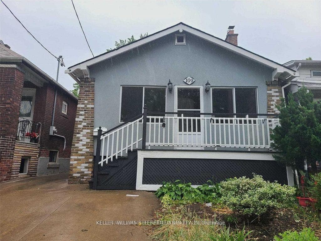 109 Springdale Boulevard, Danforth / East York, ON M4J 1W8 - Photo 1