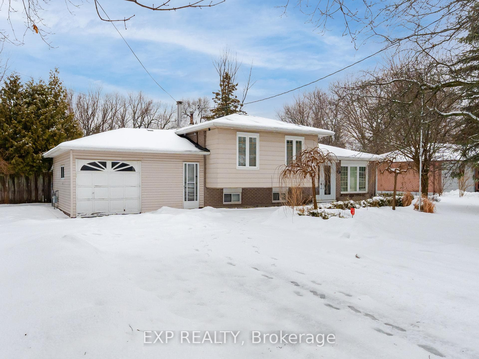 28 Lakeland Crescent, Richmond Hill, ON L4E 2Z8 - Photo 1