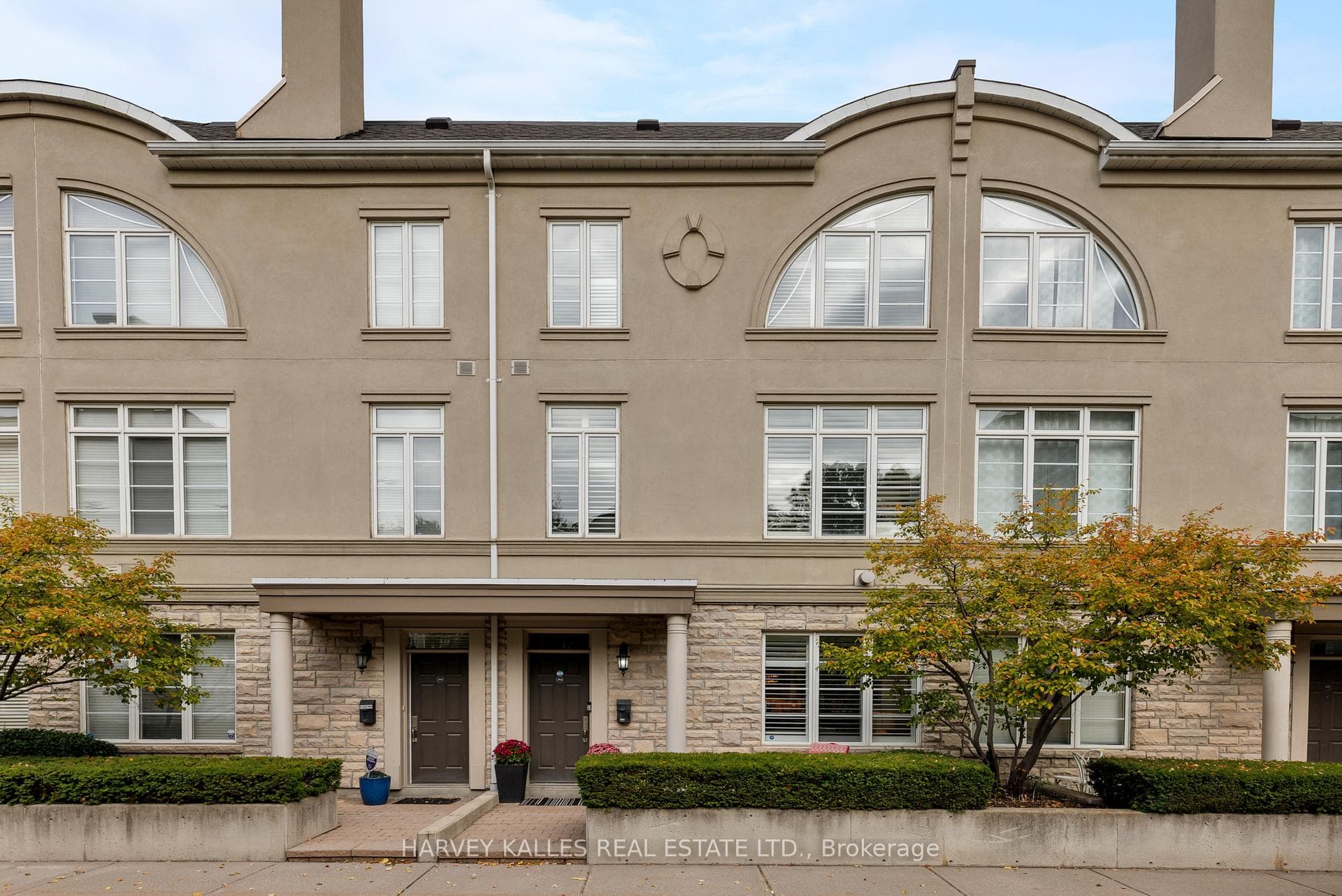 51 York Mills Road Unit 304, Bridle Path / York Mills / Hoggs Hollow, ON M2P 1B6 - Photo 1