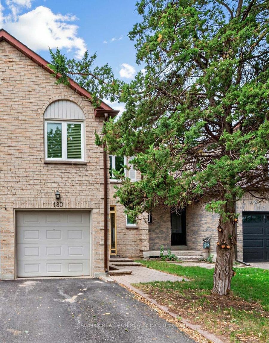 180 Observatory Lane, Richmond Hill, ON L4C 0K7 - Photo 1