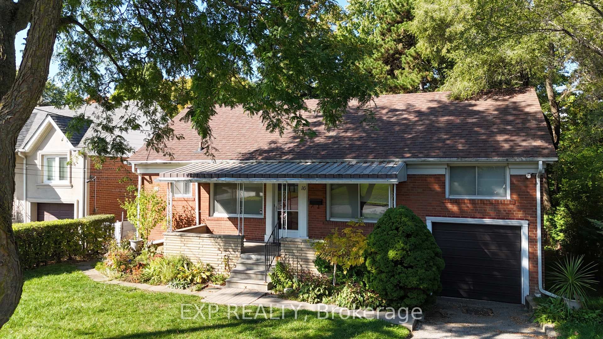 16 King Georges Drive, York / Weston, ON M6M 2G9 - Photo 1