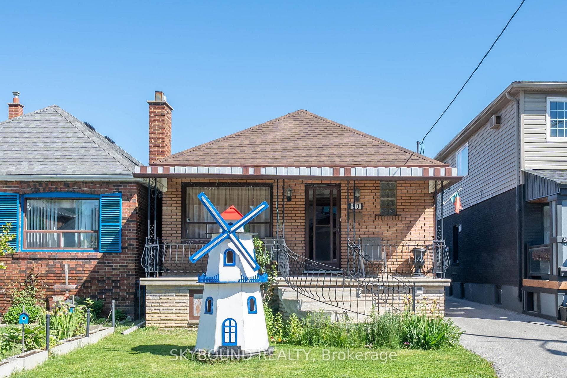 90 Ypres Road, Keelesdale / Eglinton West, ON M6M 1P3 - Photo 1