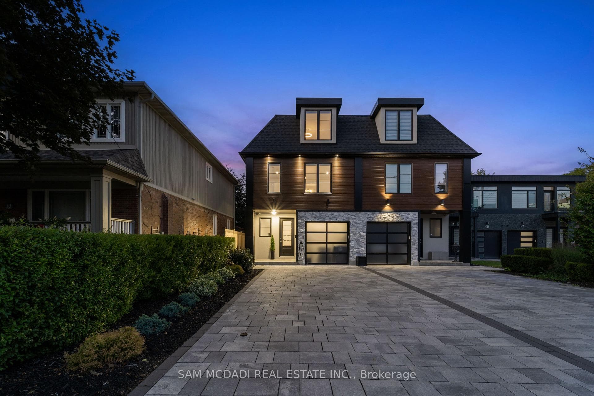 11B Maple Avenue, Mississauga, ON L5H 2R9 - Photo 1