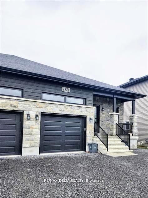 928 Chablis Crescent Unit A, Russell