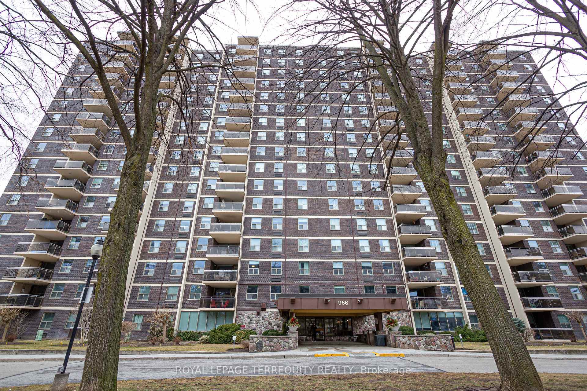 966 Inverhouse Drive Unit 206, Mississauga, ON L5J 4B6 - Photo 1