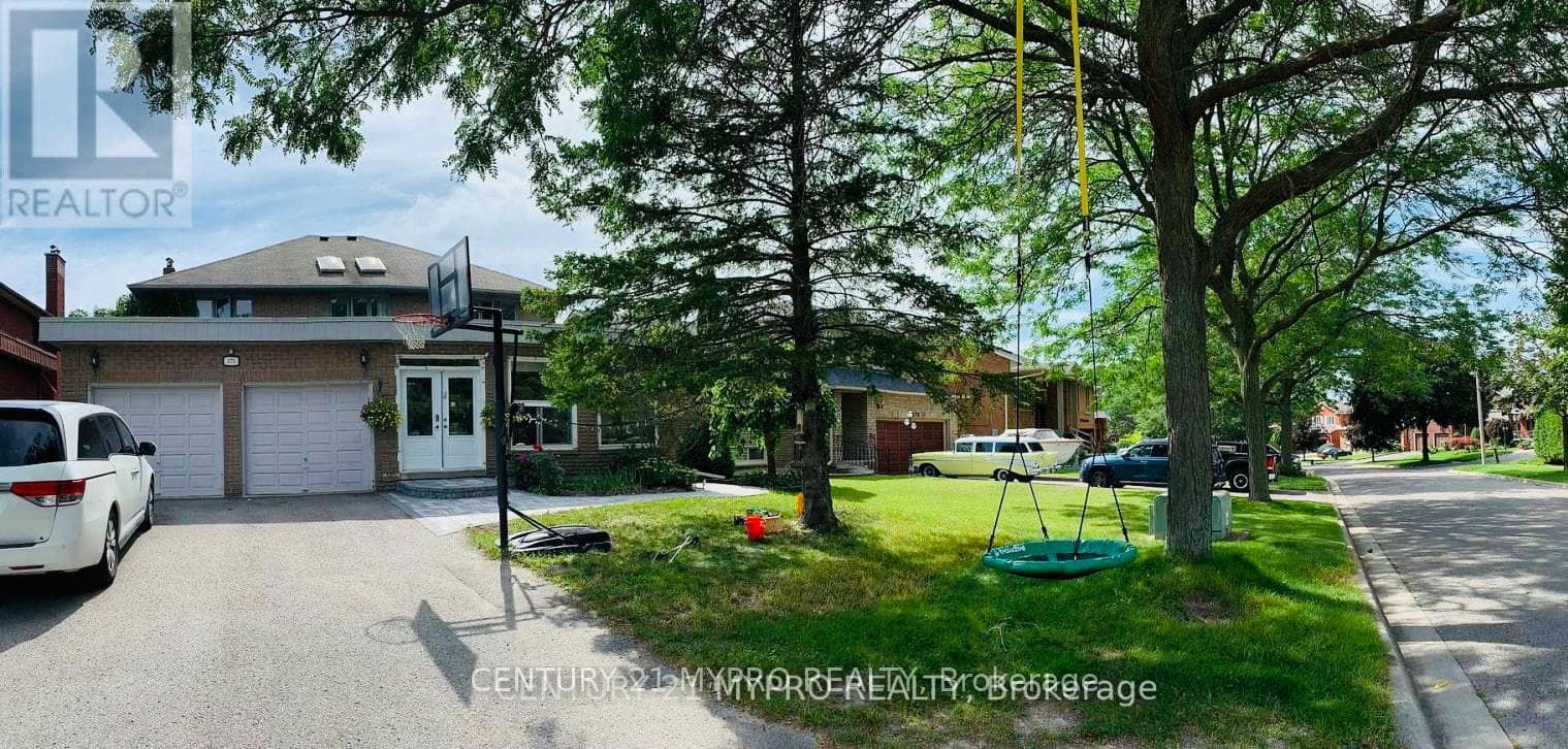 575 Lombardy Avenue Unit Main, Oshawa, ON L1J 8H5 - Photo 1