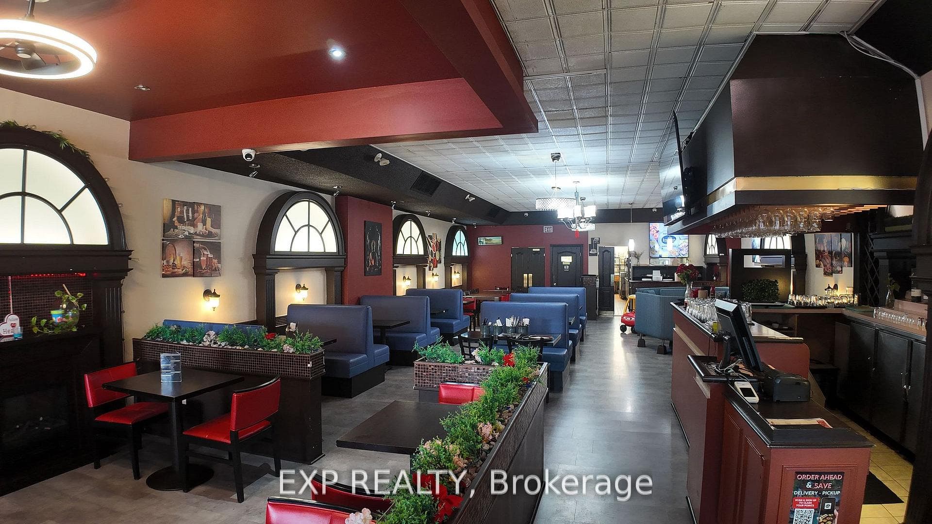 380 Lakeshore Road, Mississauga, ON L5G 1H5 - Photo 1