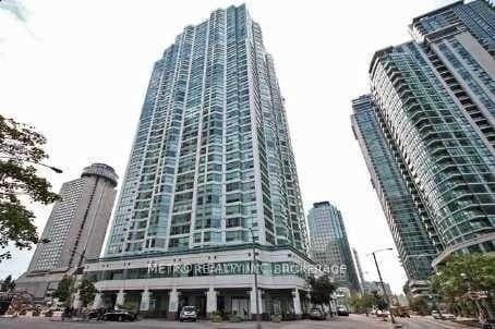 10 Yonge Street Unit 3112, Downtown Toronto / Waterfront, ON M5J 1R4 - Photo 1