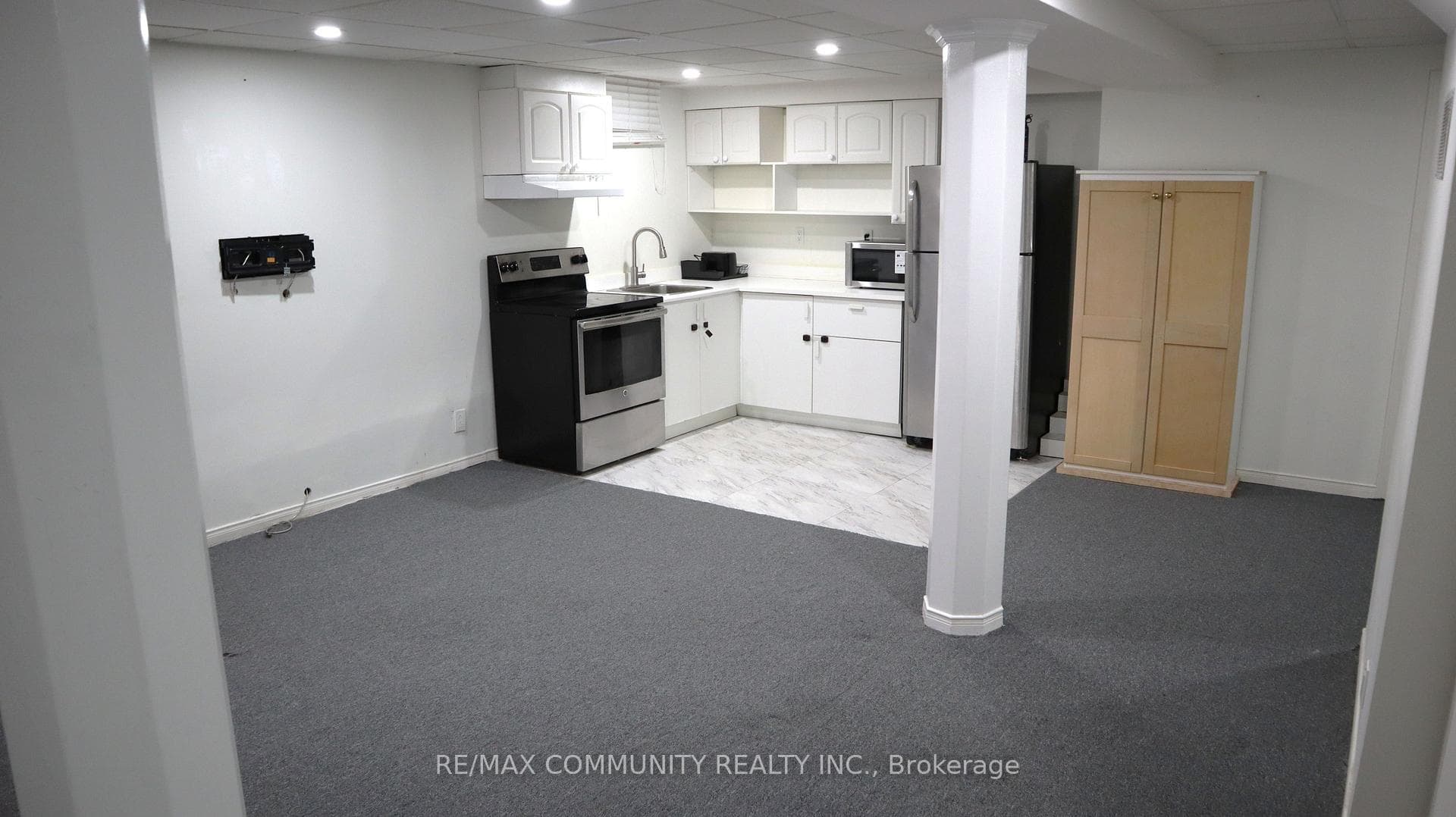 1556 Dellbrook Avenue Unit Basement, Pickering, ON L1X 2L6 - Photo 1