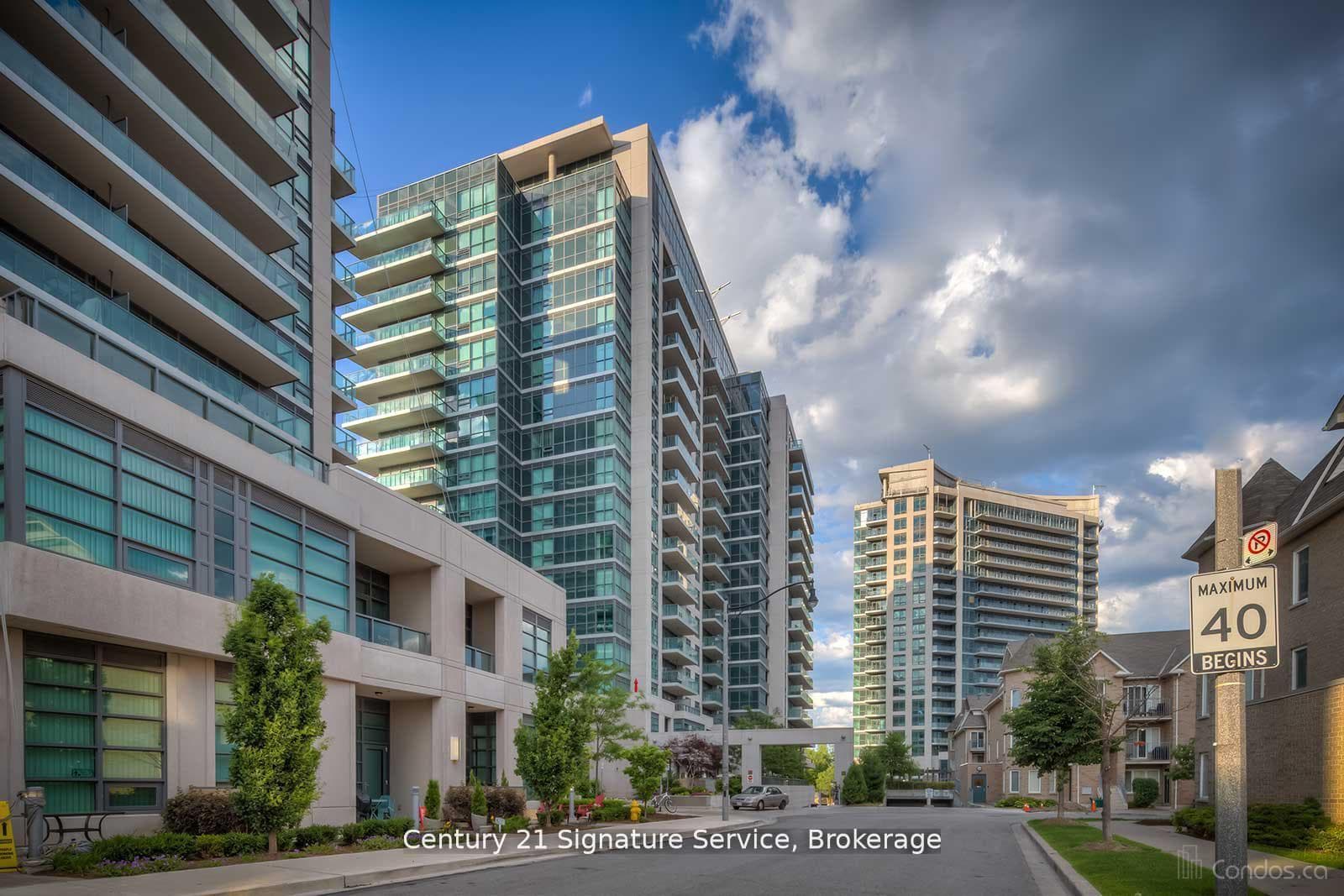 35 Brian Peck Crescent Unit PH18, Flemingdon Park / Don Mills, ON M4G 0A5 - Photo 1