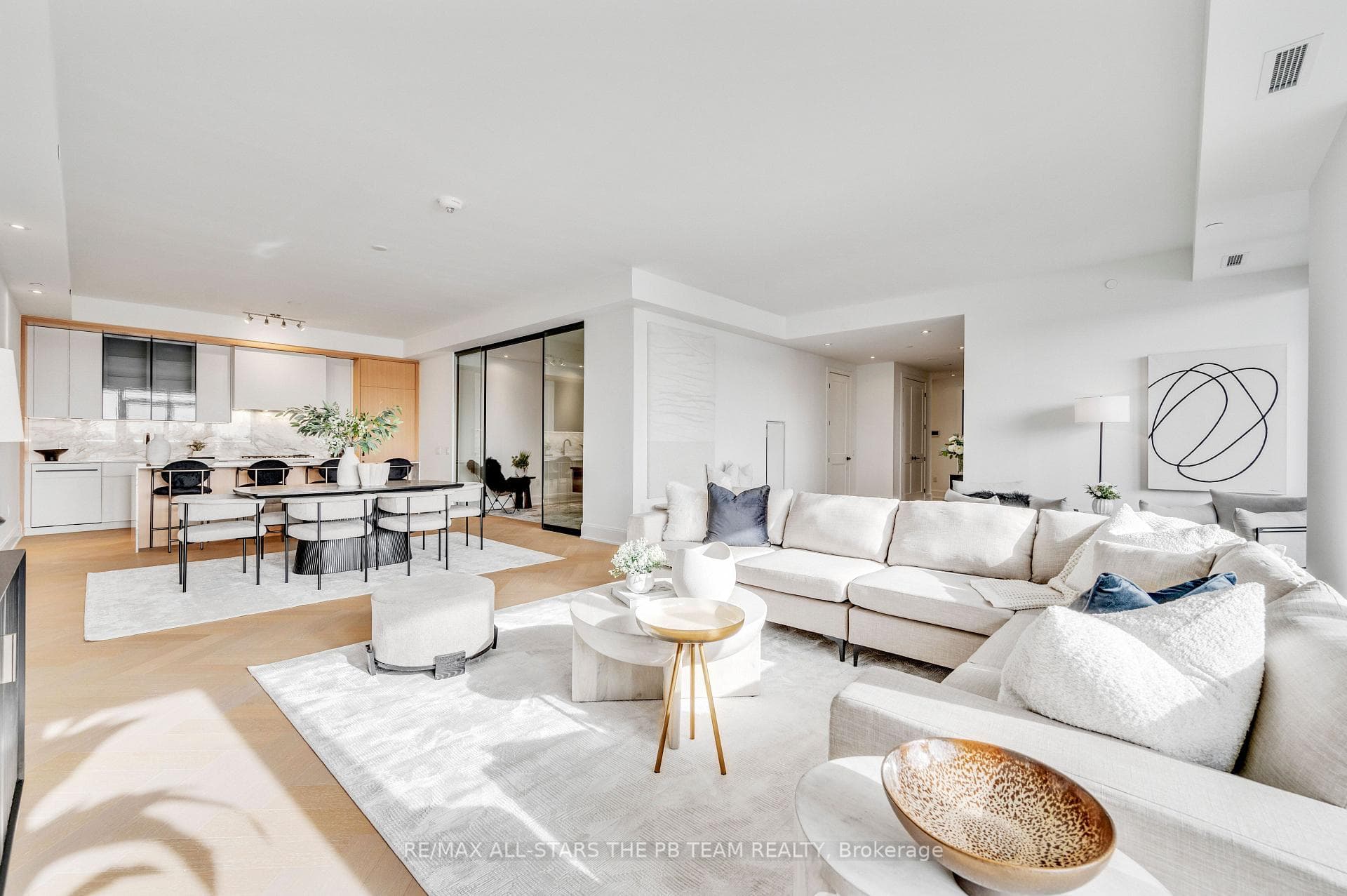 355 Bedford Park Avenue Unit 506, Lawrence Park / Bedford Park, ON M5M 0A5 - Photo 1