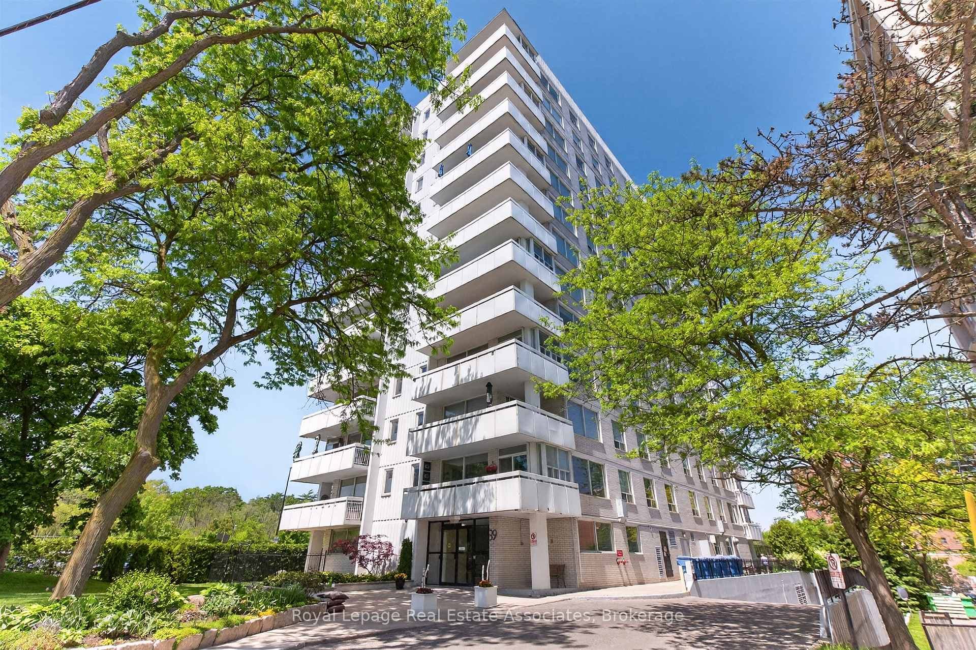 39 Stavebank Road Unit 404, Mississauga, ON L5G 4N7 - Photo 1