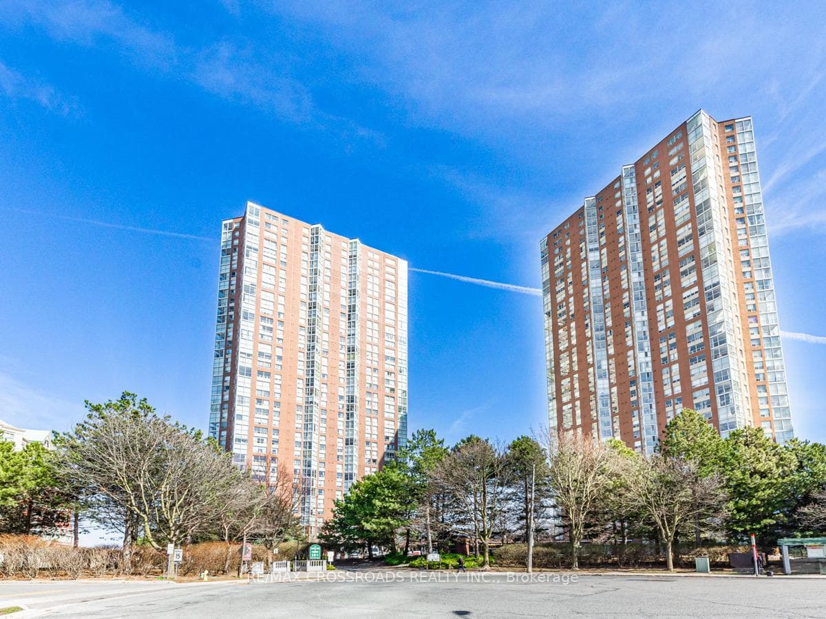 7 Concorde Place Unit 2003, Don Mills / Parkwoods / Victoria Village, ON M3C 3N4 - Photo 1