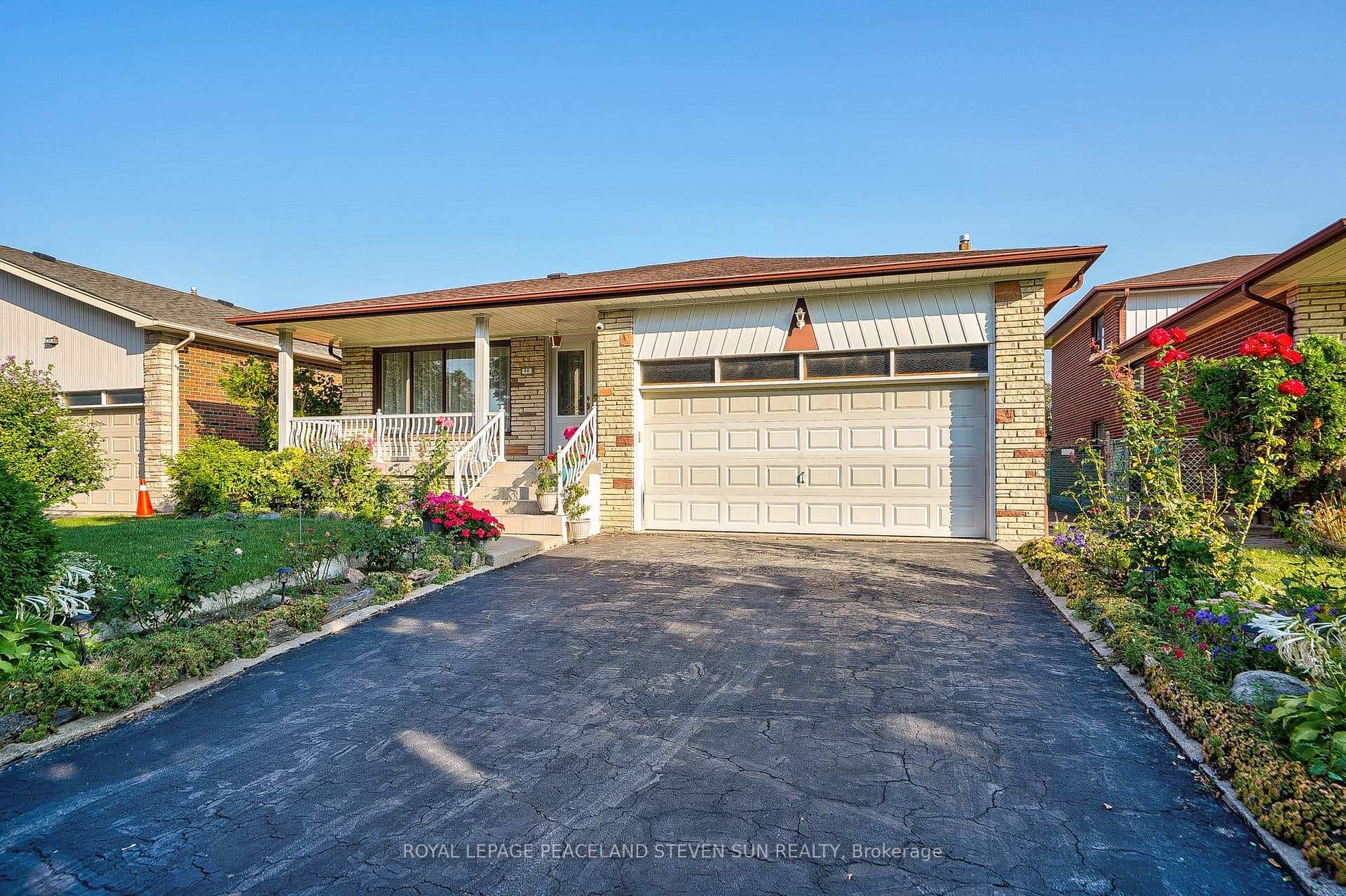 56 Bickerton Crescent, Toronto C15