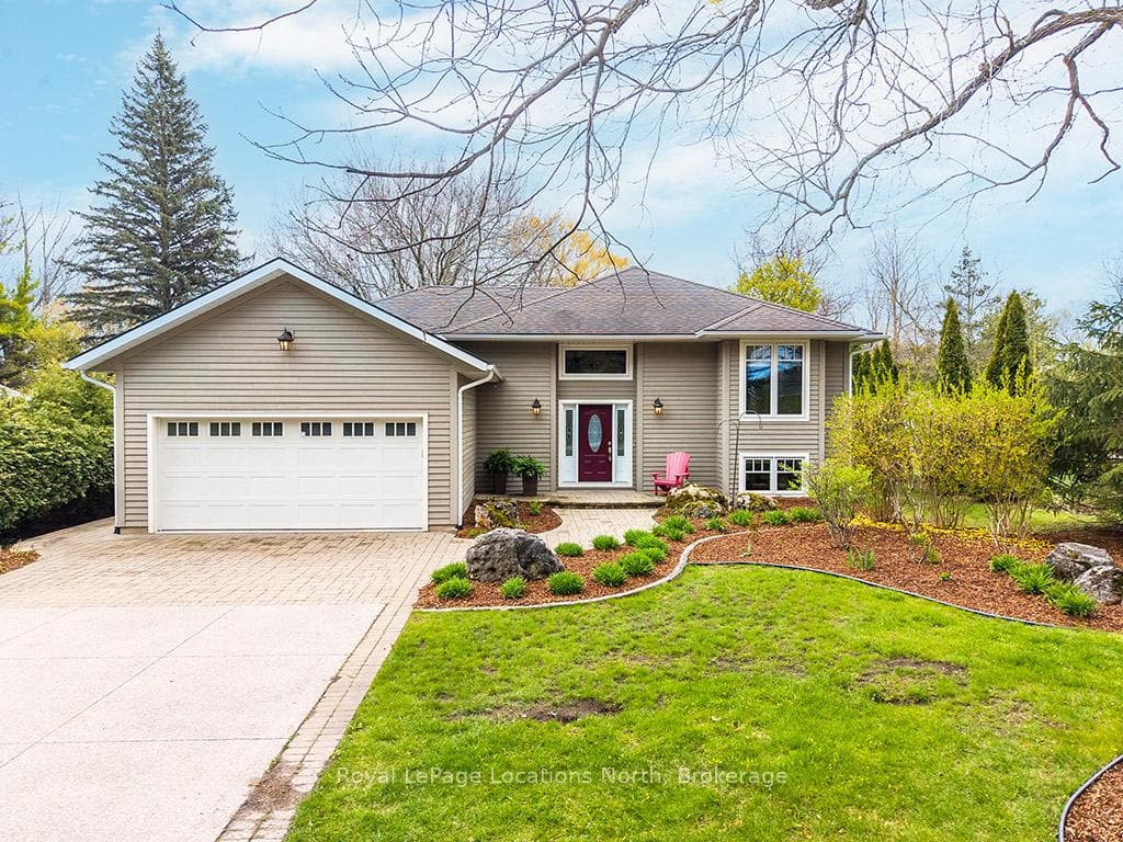 138 Russell Street, Blue Mountains, ON N0H 2P0 - Photo 1