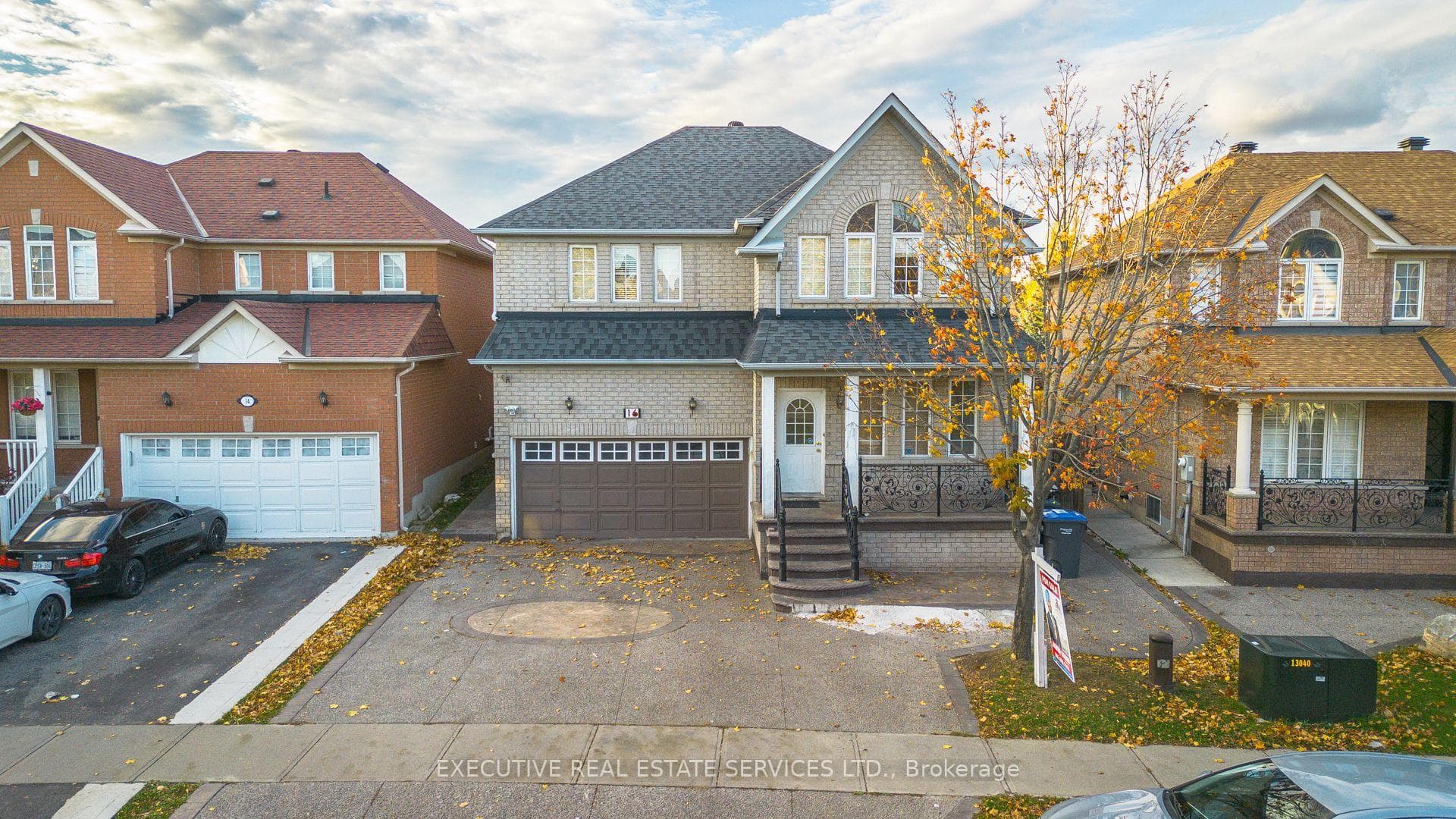 16 Sandway Drive, Brampton, ON L7A 2T9 - Photo 1