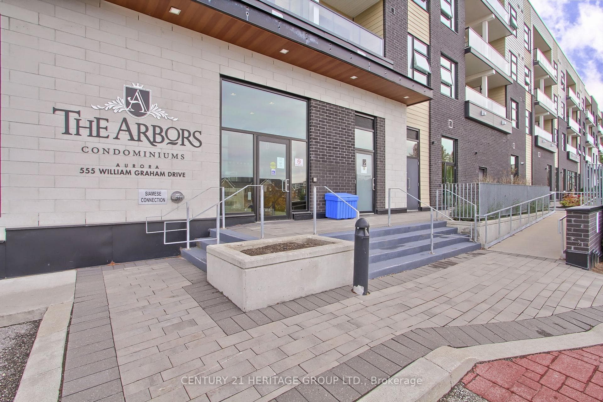 555 William Graham Drive Unit 250, Aurora, ON L4G 7C4 - Photo 1