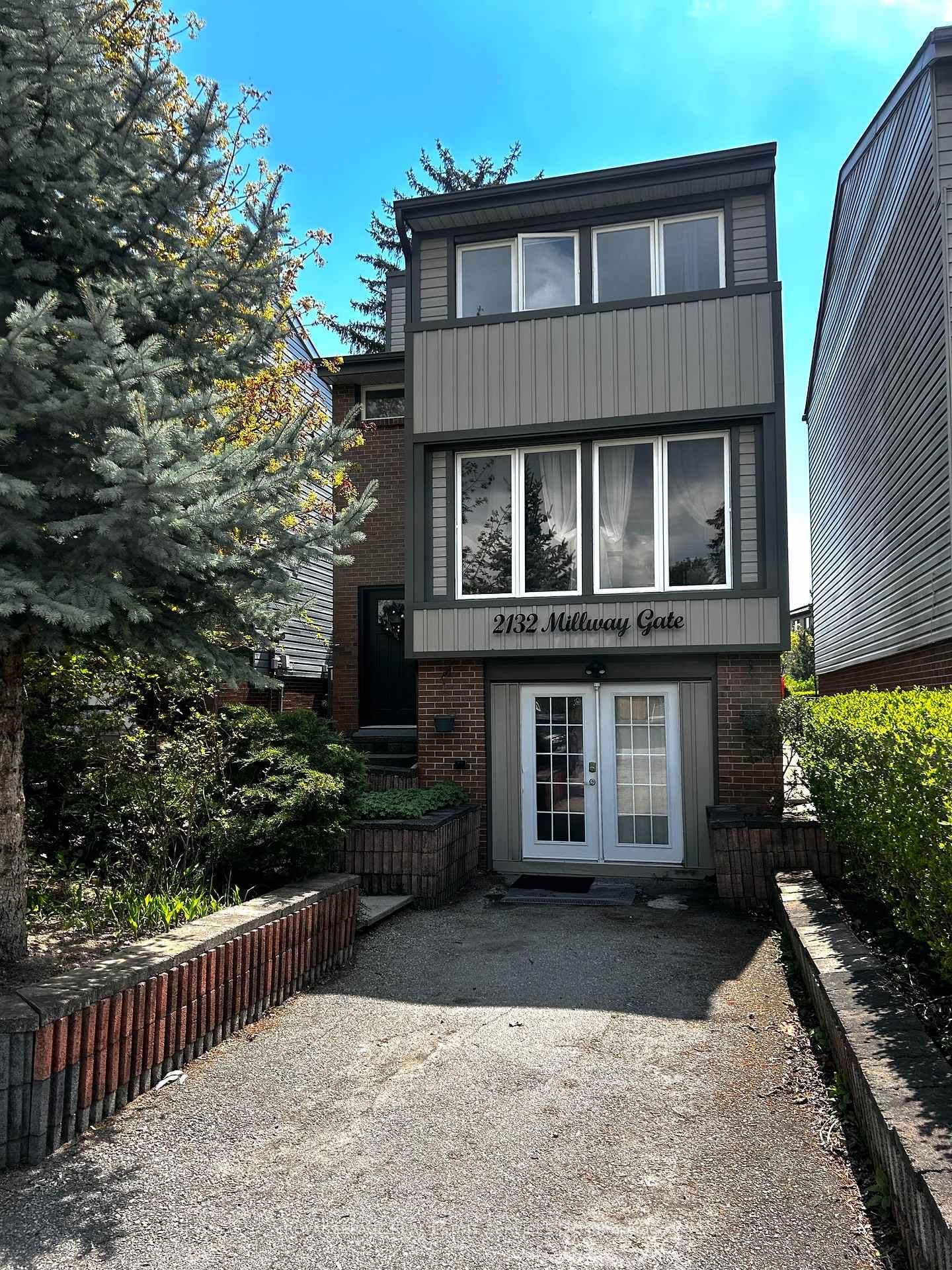2132 Millway Gate, Mississauga, ON L5L 1R3 - Photo 1
