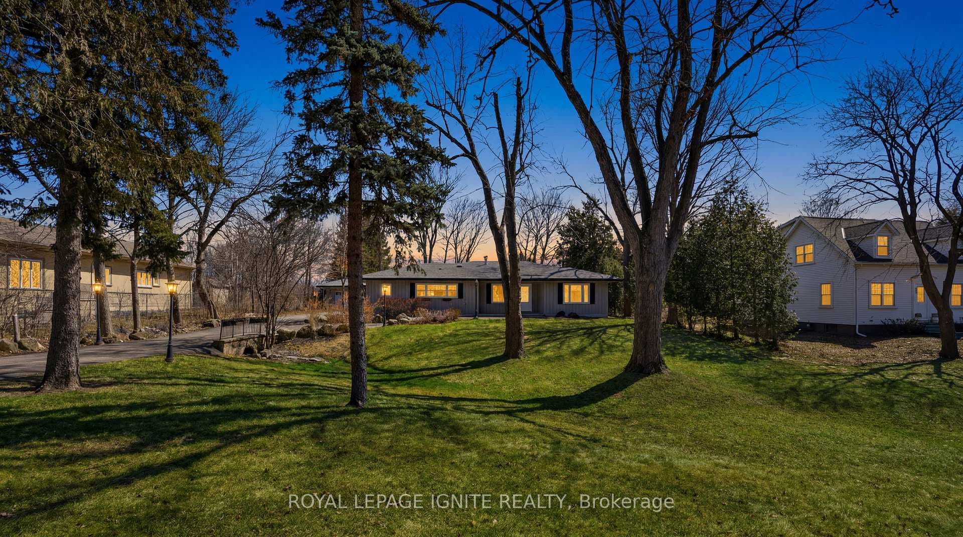 930 Old Derry Road, Mississauga, ON L5W 1A1 - Photo 1