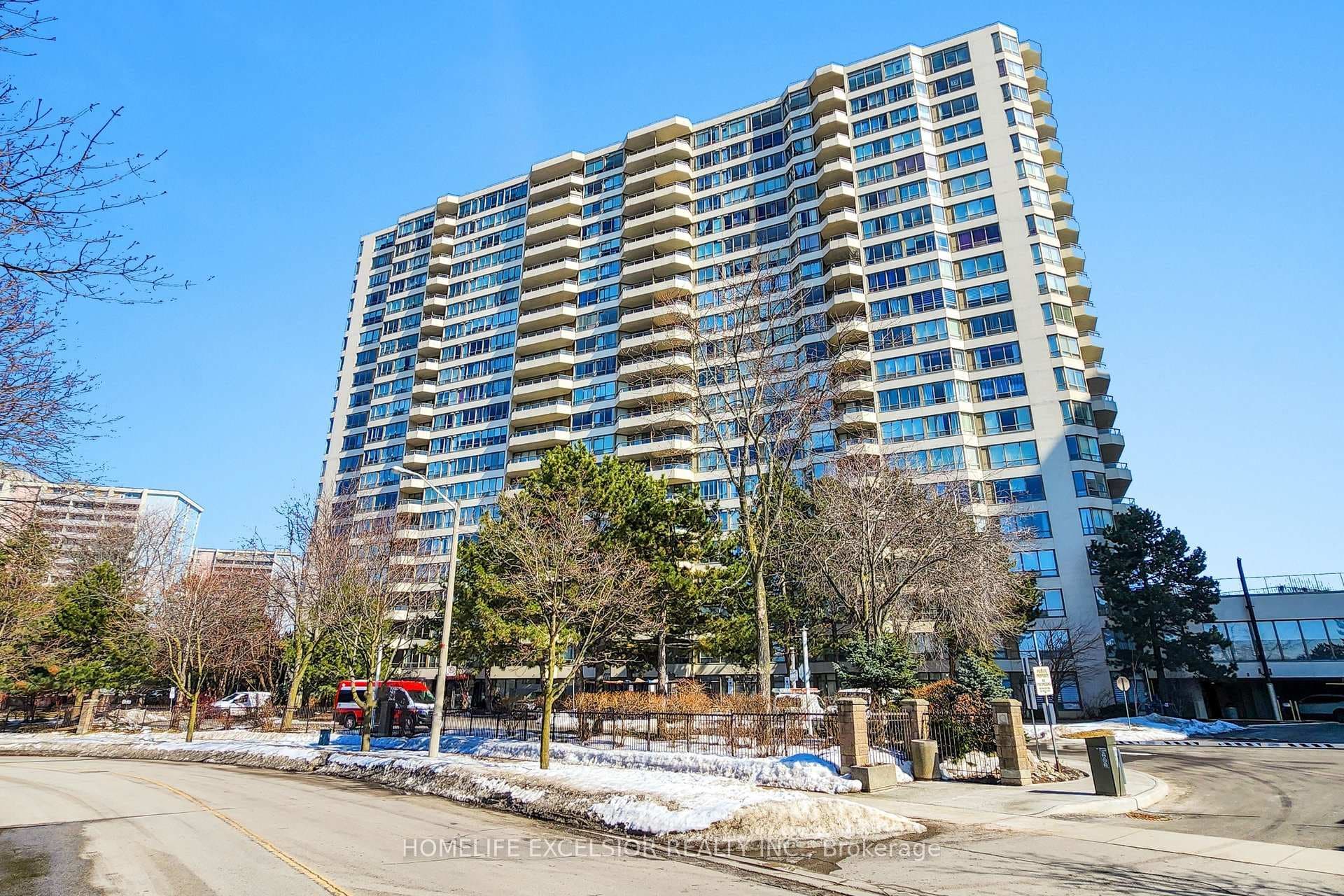 5 Greystone Walk Drive Unit 205, Dorset Park / Kennedy Park, ON M1K 5J5 - Photo 1