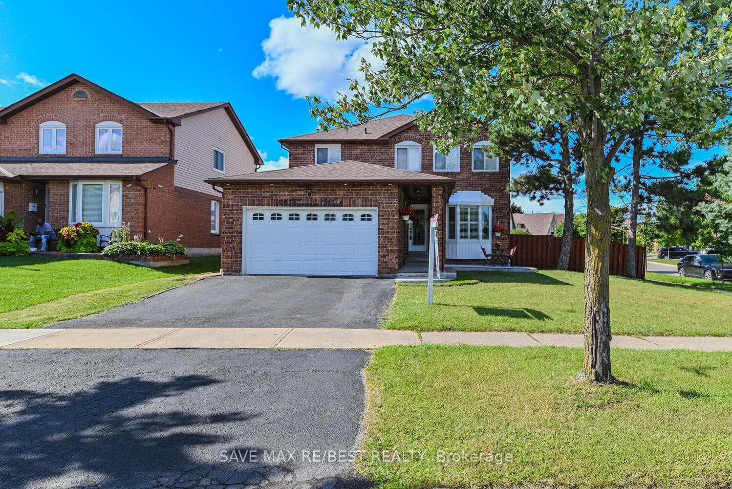 Detached with a 2 bedroom legal basement apartment