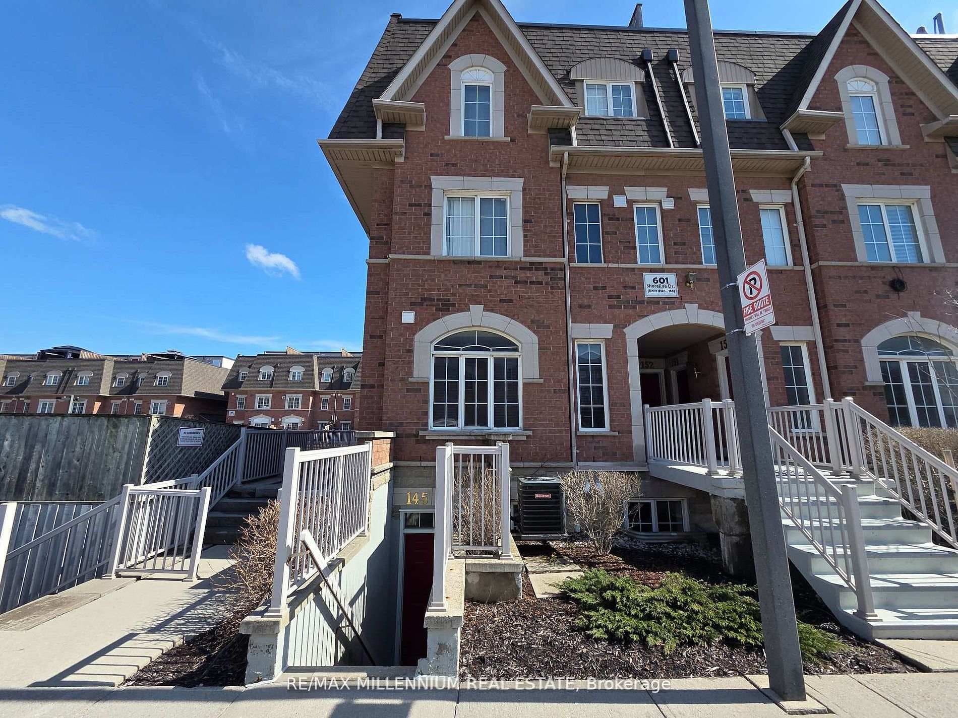 601 Shoreline Drive Unit 145, Mississauga, ON L5B 4K3 - Photo 1